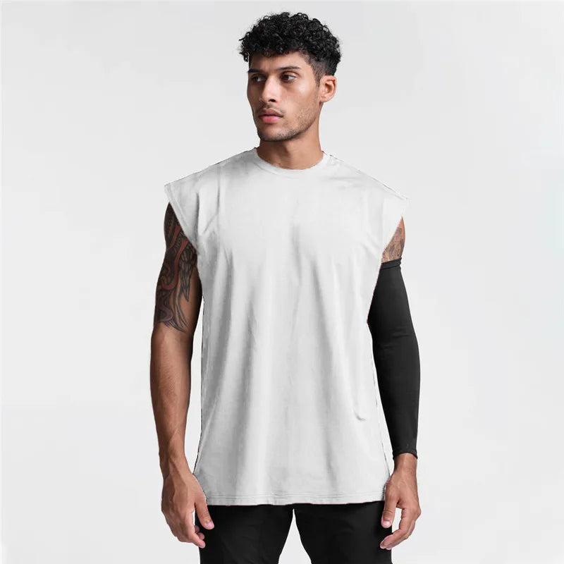 גופיית ספורט קיצית לגברים YOUONGWEAR עם כתפיים רחבות וללא שרוולים – מתאימה לאימונים ולחדר כושר قميص رياضي بدون أكمام (كتف عريض) للرجال من YOUONGWEAR – مناسب للتمارين والجيم لموسم الصيف