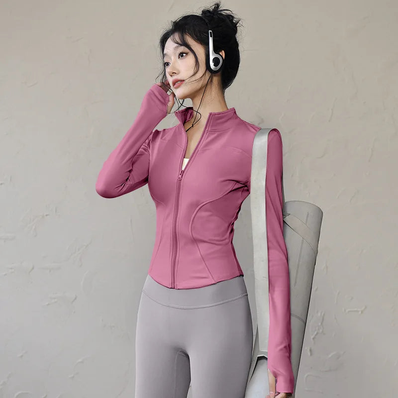 חולצת קיץ אופנתית לנשים בגזרה רחבה ומשוחררת עם צווארון V بلوزة صيفية نسائية أنيقة بقصة واسعة وفضفاضة وياقة V