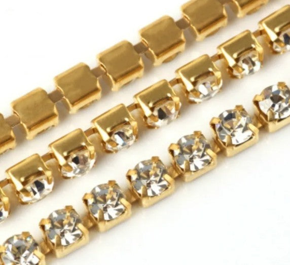 סט שרשרת וצמיד משובצי קריסטלים נוצצים Iced Out Chain and Bracelet Set